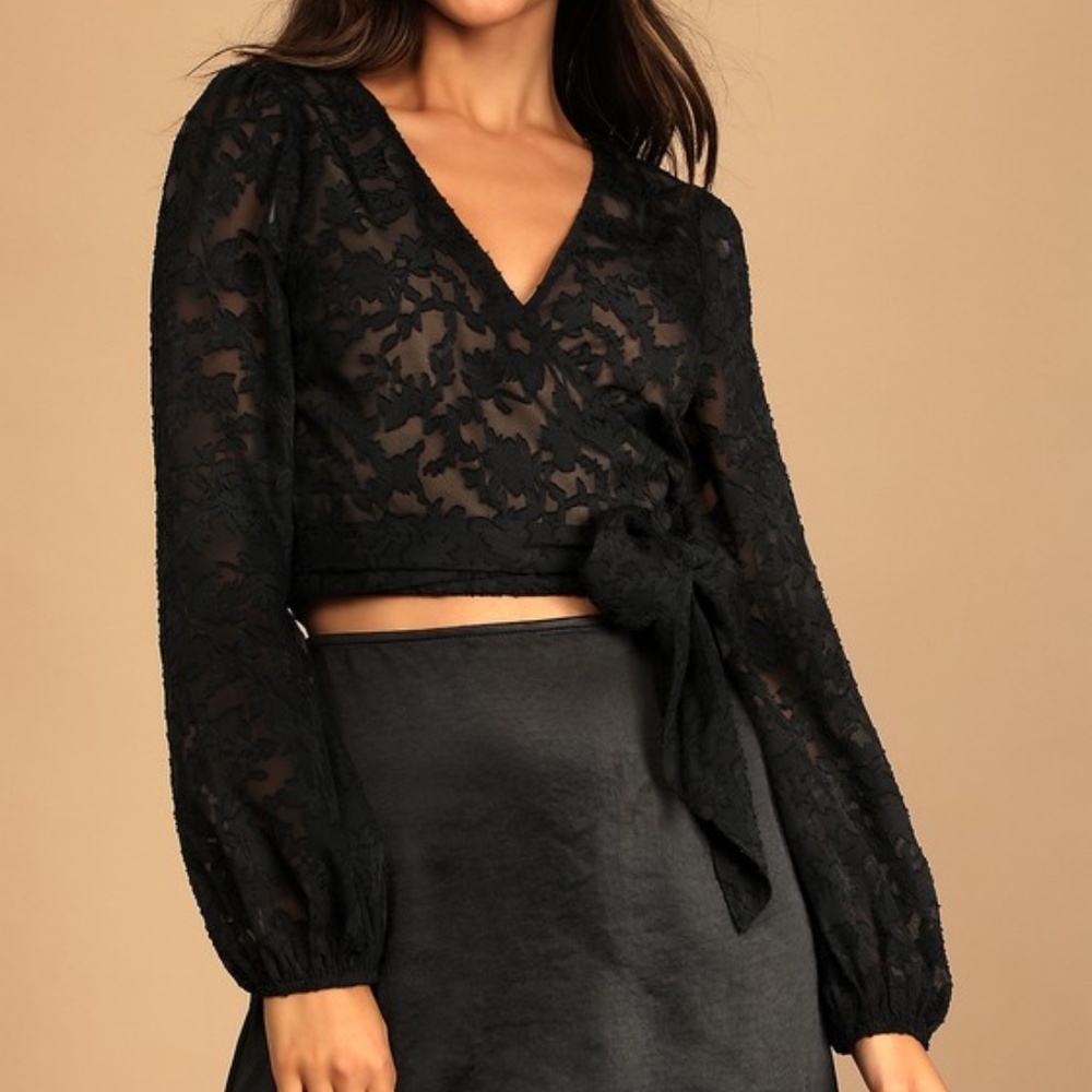 Like New • Lulus •  Black Floral Jacquard Wrap Crop Top • Size S